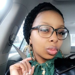 Meet your Posher, Shenise